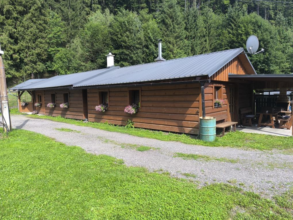 Prvni chata u jelení obory – pohled zvenčí